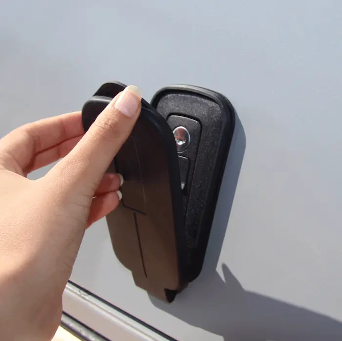 Push Button Lock Cover For Alu-Cab 1