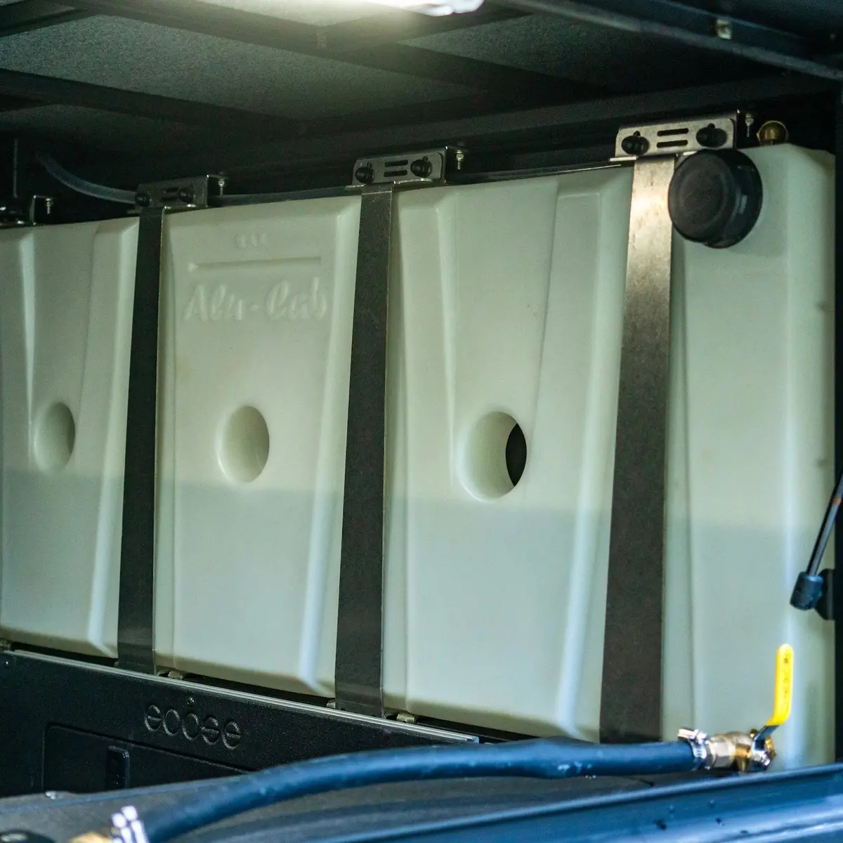 Alu-Cab Water Tank Kit | 50L 1