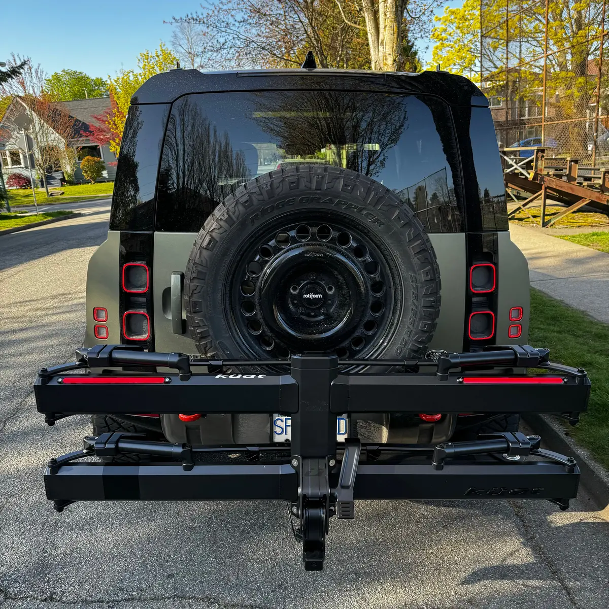 Küat Piston Pro X + Pivot 2.0 Swing Away Bike Rack Combo | For Defender 1