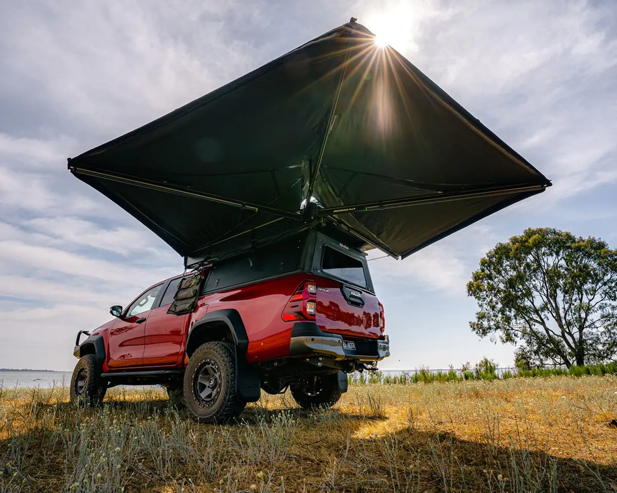 Deltawing 270° Awning 1