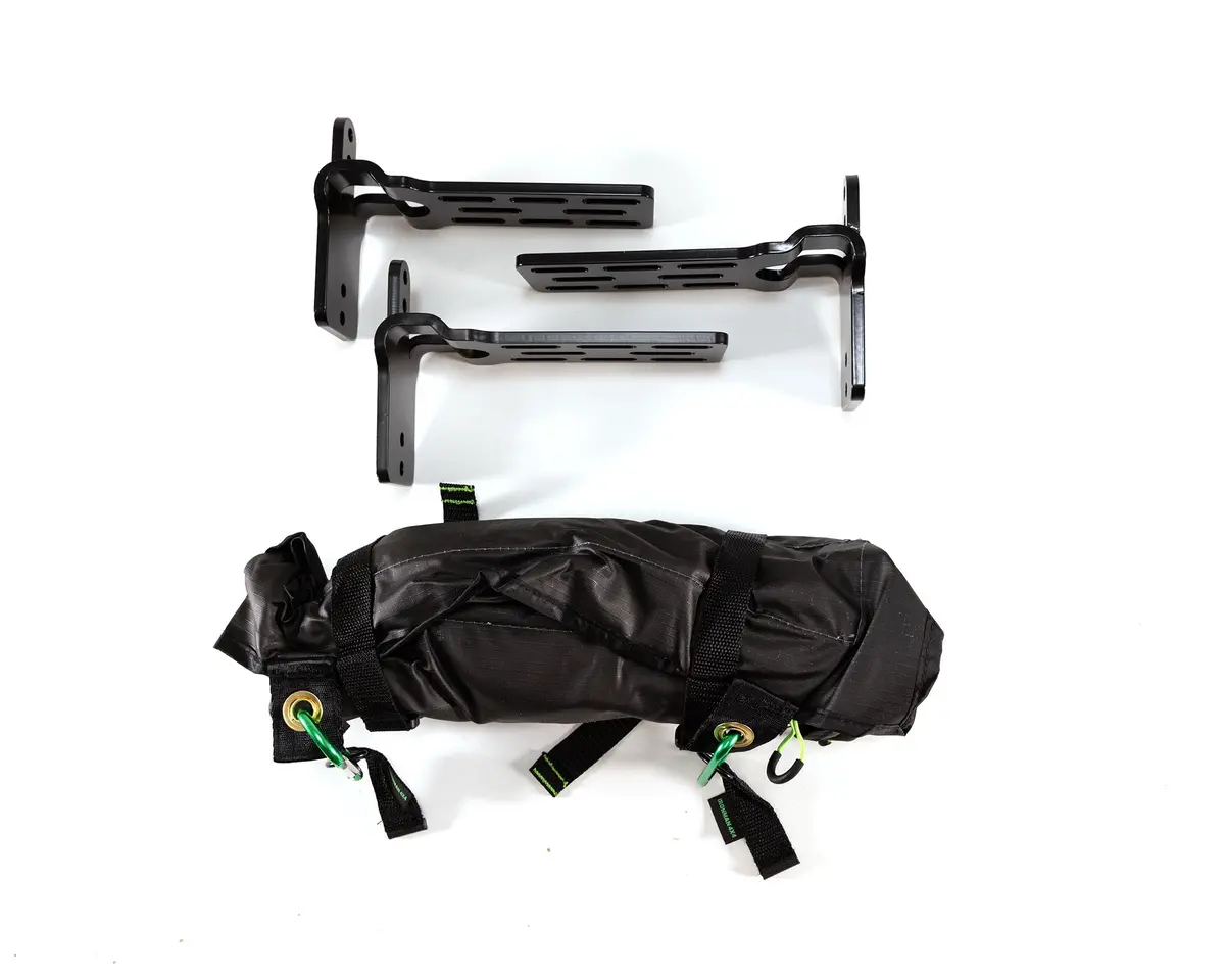 Accessory Kit With Mounting Hardware For Deltawing 180° Awnings 1