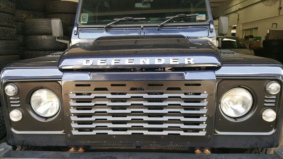 Front Grill Land Rover Defender 90/110 1