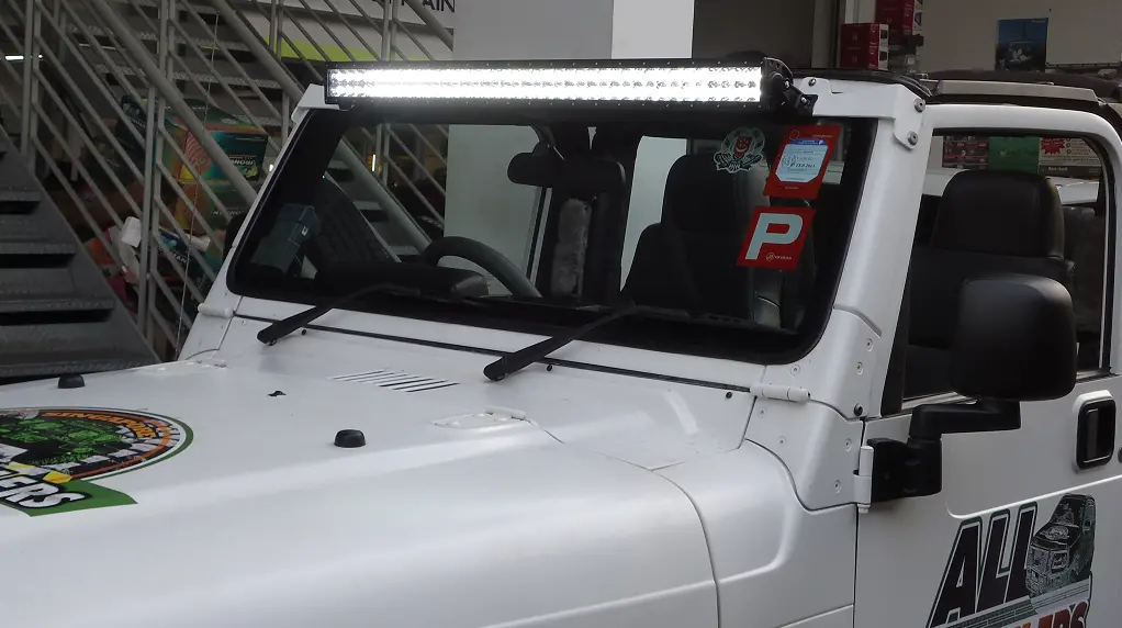 40'' White (80 Leds) Light Bar 1