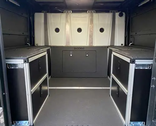 Alu-Cab Canopy Camper Bulkhead Panel For Jeep Gladiator Jt 2019-Present 1