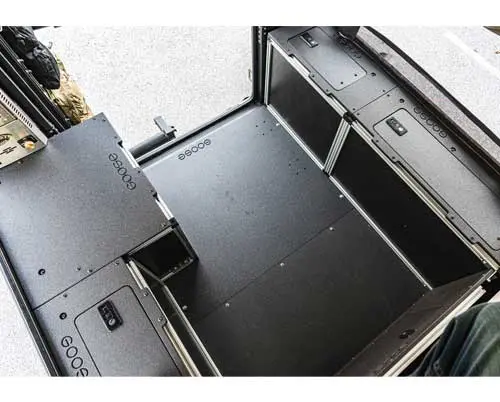Alu-Cab Canopy Camper 2.0 Rear Utility Module Jeep Gladiator Jt 2019-Present 1