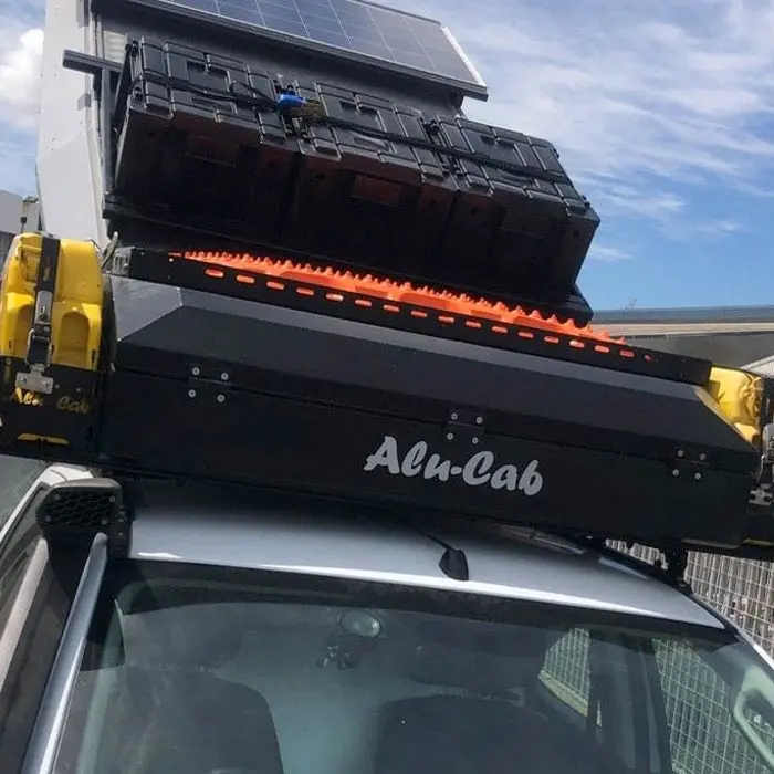 Alu-Cab Roof Box | Wood Box 1