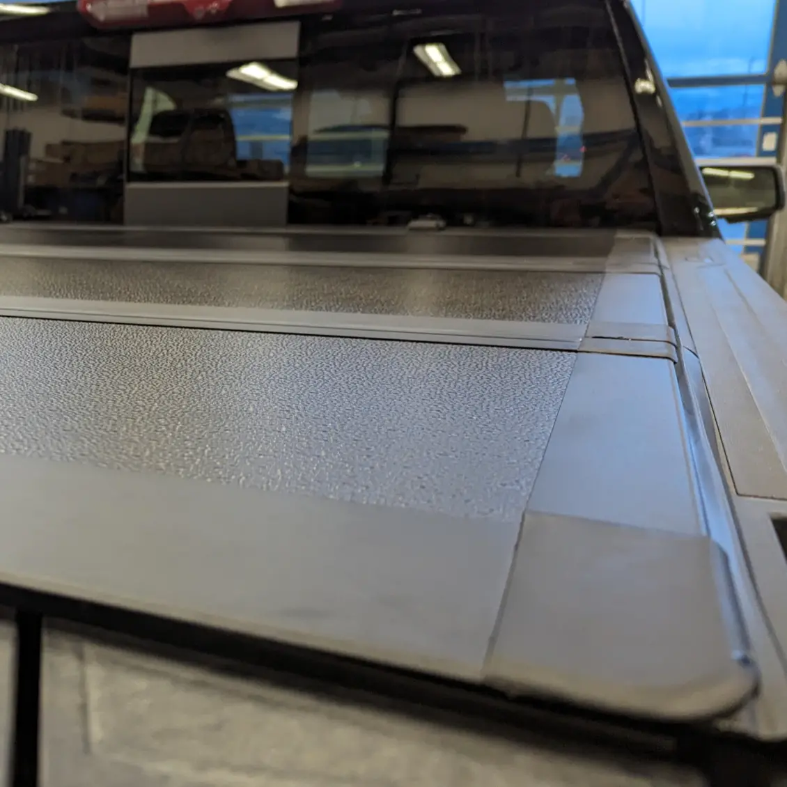 Low Profile Folding Cover | Gmc Sierra / Chevy Silverado 1
